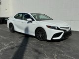 Used 2022 Toyota Camry SE image 2