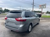 Used 2015 Toyota Sienna XLE image 4