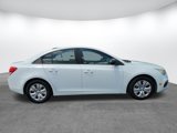 Used 2015 Chevrolet Cruze L image 2