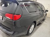 Used 2017 Chrysler Pacifica Touring image 6