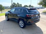 Used 2025 Jeep Compass Latitude image 4