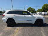 Used 2018 Jeep Grand Cherokee Altitude image 3