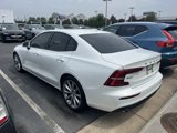 Used 2020 Volvo S60 T5 Momentum image 3