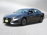 Used 2024 Nissan Altima 2.5 SV image 3