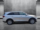 Used 2019 Kia Sorento LX image 4