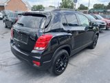 Used 2022 Chevrolet Trax LT w/ Midnight Edition image 3