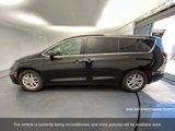 Used 2023 Chrysler Pacifica Touring-L image 3