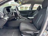 Used 2025 Hyundai Elantra SE image 4