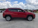 New 2025 Jeep Compass Latitude image 3