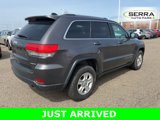 Used 2016 Jeep Grand Cherokee Laredo w/ Quick Order Package 23E image 3
