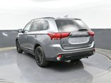 Used 2020 Mitsubishi Outlander FWD image 3