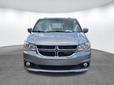 Used 2019 Dodge Grand Caravan SXT image 2