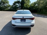 Used 2025 Volkswagen Jetta SE w/ Sunroof Package image 6