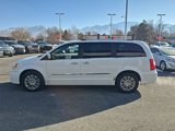 Used 2014 Chrysler Town & Country Limited image 4