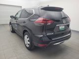 Used 2018 Nissan Rogue S image 5