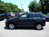 Used 2017 Volkswagen Tiguan S image 2