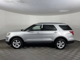 Used 2017 Ford Explorer XLT image 3