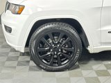 Used 2017 Jeep Grand Cherokee Altitude image 4