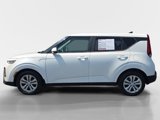 Used 2020 Kia Soul LX image 2