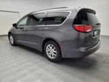 Used 2020 Chrysler Voyager Lxi image 5