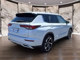 Used 2022 Mitsubishi Outlander SE image 5