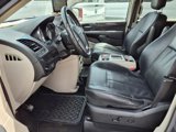 Used 2013 Chrysler Town & Country Touring image 6