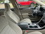 Used 2020 Ford Fusion SE image 4