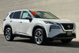 Used 2023 Nissan Rogue SV image 2