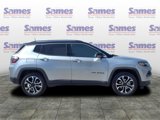 Used 2022 Jeep Compass Limited image 3