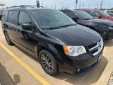 Used 2017 Dodge Grand Caravan SXT image 2