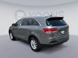 Used 2017 Kia Sorento LX w/ LX Convenience Package image 4