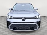 New 2025 Volkswagen Taos SE image 3