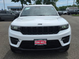 New 2025 Jeep Grand Cherokee Altitude image 6