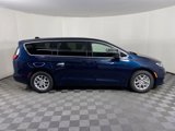New 2025 Chrysler Pacifica Select image 5