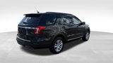 Used 2018 Ford Explorer XLT w/ Equipment Group 202A image 5