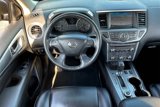 Used 2019 Nissan Pathfinder SL image 4
