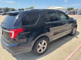 Used 2018 Ford Explorer XLT image 4
