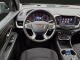Used 2024 GMC Terrain SLE image 3