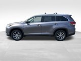Used 2017 Toyota Highlander XLE image 2