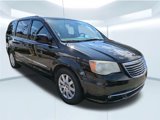 Used 2014 Chrysler Town & Country Touring image 4