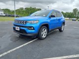 Used 2023 Jeep Compass Latitude image 2