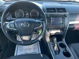 Used 2016 Toyota Camry SE image 3