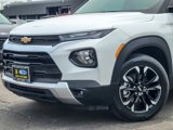 Used 2021 Chevrolet TrailBlazer LT w/ Convenience Package image 2
