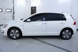 Used 2016 Volkswagen e-Golf SE image 4