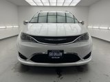 Used 2017 Chrysler Pacifica Limited w/ UConnect Theater Package image 2
