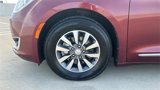Used 2020 Chrysler Pacifica Touring-L Plus image 4