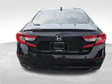 Used 2018 Honda Accord Touring image 4