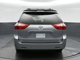 Used 2018 Toyota Sienna XLE image 6