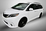 Used 2015 Toyota Sienna SE image 2