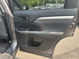 Used 2019 Toyota Highlander LE image 5